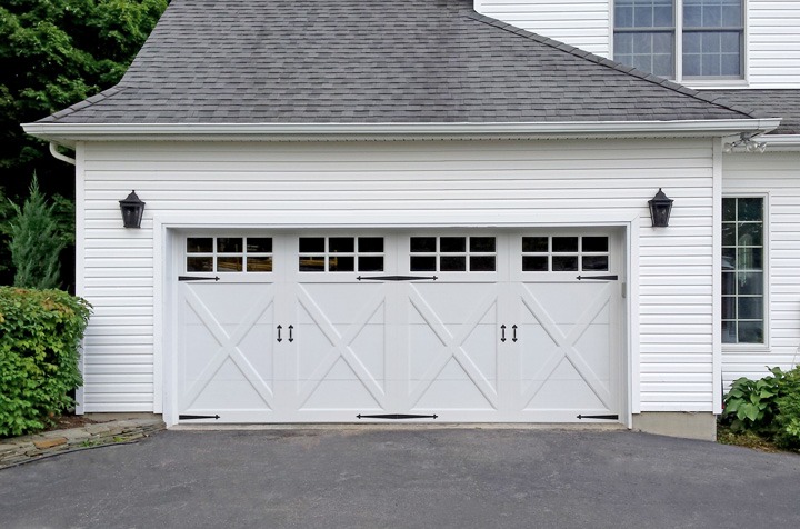 How to Insulate a Garage Door